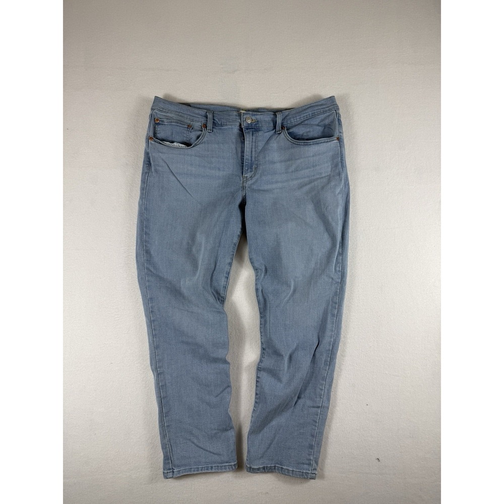 Levis Womens Boyfriend Jeans Light Wash Ankle Denim Size 33 (33x26)